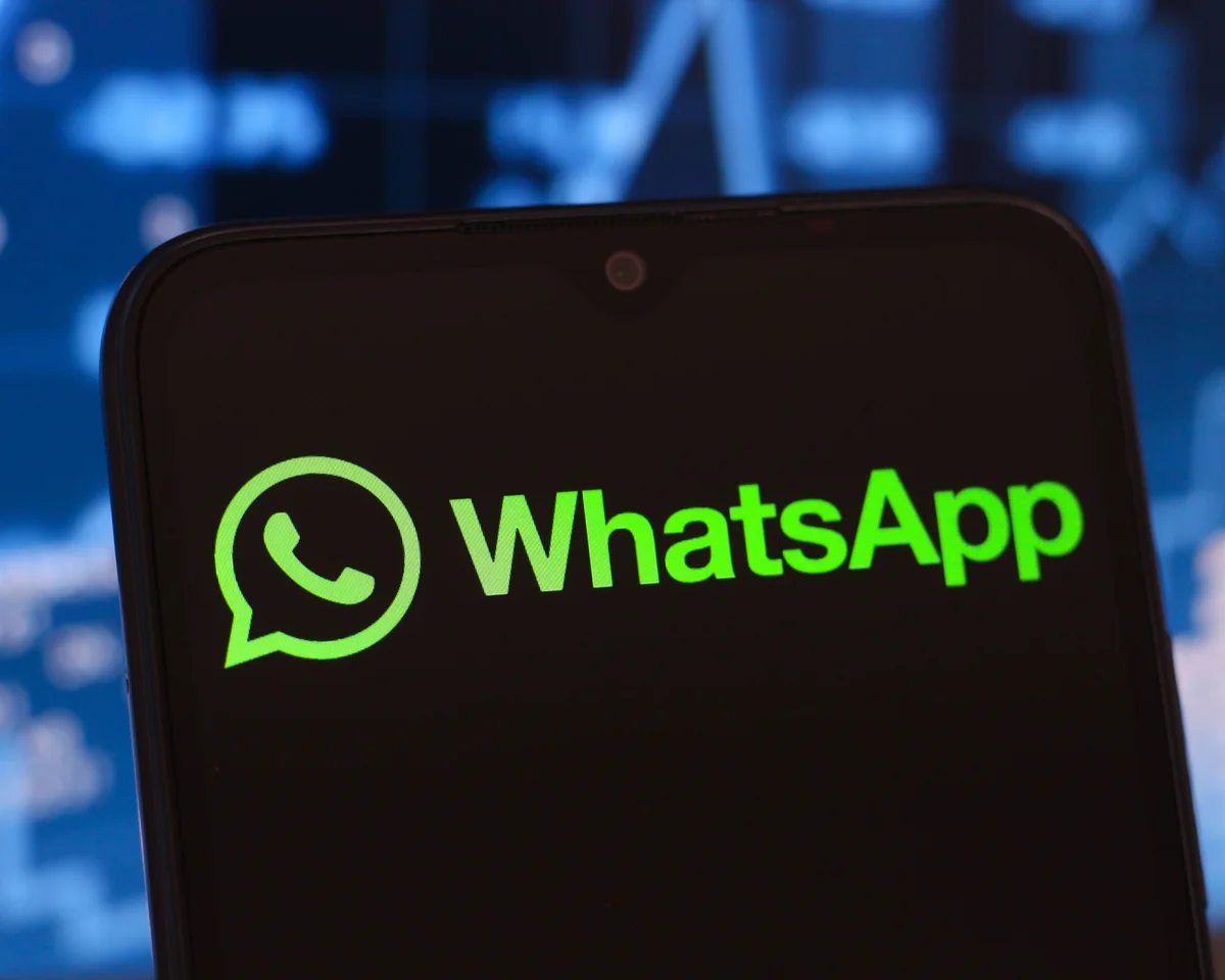 Accurately filter WhatsApp group message data for WhatsApp Cloud Control follower marketing